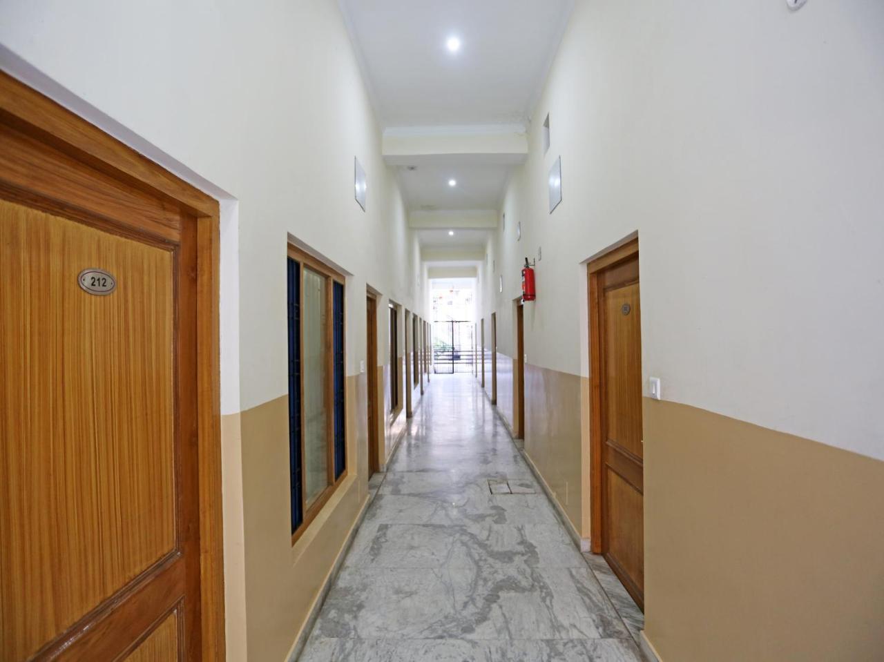 Oyo 19638 Hotel Jay Continental Алмора Екстер'єр фото